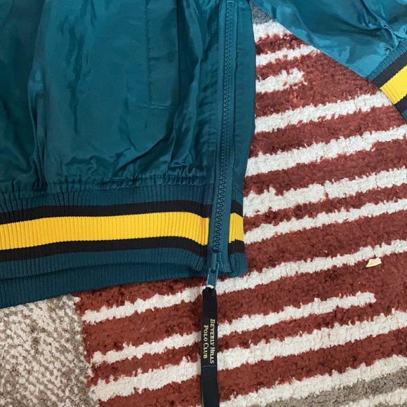 Beverly Hills Polo Club Rain Pull over - Picture 4 of 6